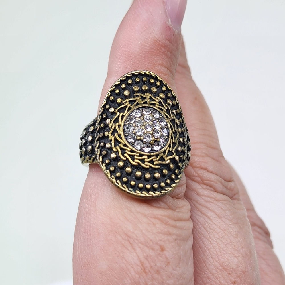 Antiqued Gold Tone Black Rhinestone Statement Cocktail Ring Ornate Bold Size 7